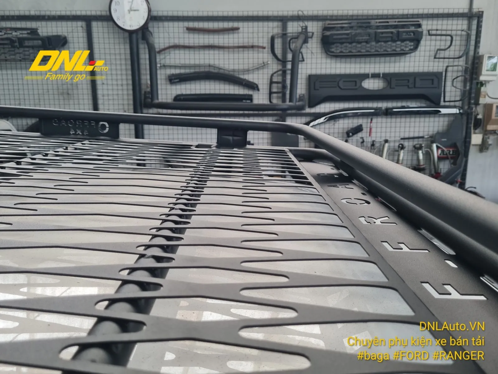 Sàn baga mui BG04 được làm từ lưới thép cắt CNC, đảm bảo độ chịu lực và tính thẩm mỹ