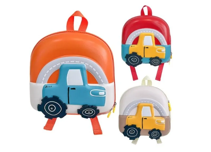 Balo hình xe ô tô màu đỏ dễ thương với thiết kế 3D nổi bật, thích hợp cho bé đi học mẫu giáo hoặc đi chơi