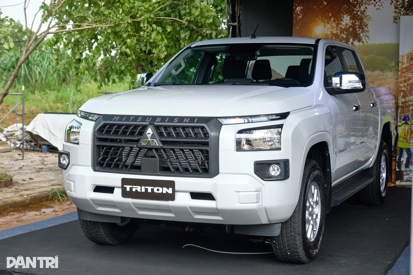 Bản tiêu chuẩn của Mitsubishi Triton bị đánh giá là kém bắt mắt so với biến thể tương ứng của các đối thủ