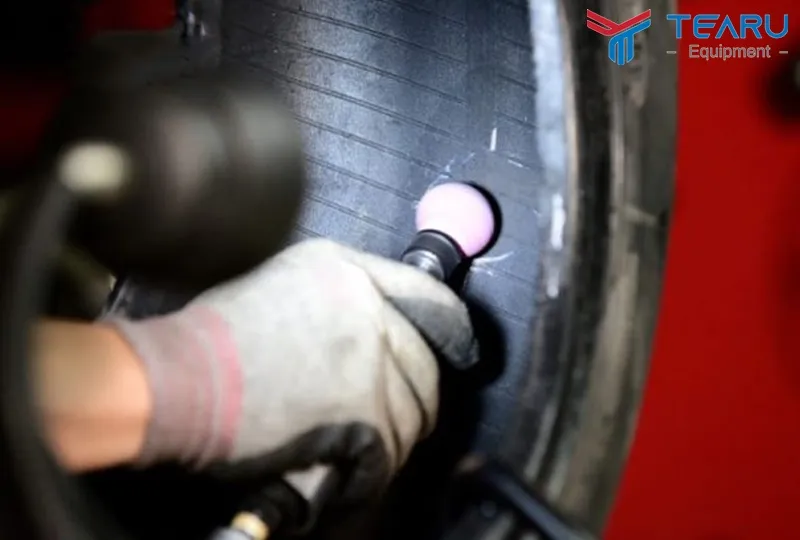 Sự khác biệt về giá vá lốp ô tô vá trong tùy theo kích thước mâm xe