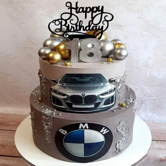 Bánh sinh nhật ô tô 2 tầng chủ đề đường đua