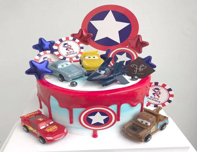 Bánh sinh nhật hình ô tô siêu anh hùng cá tính