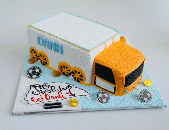 Bánh kem hình xe tải màu xanh dương