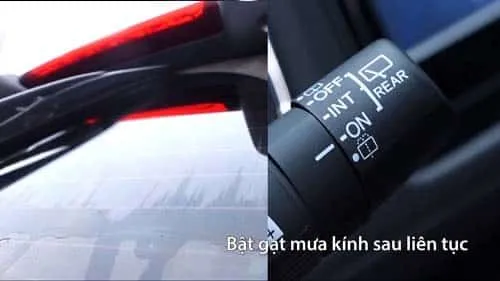 Cách bật cần gạt nước kính sau