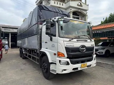 Xe tải Hino 3 chân 15 tấn sản xuất năm 2022