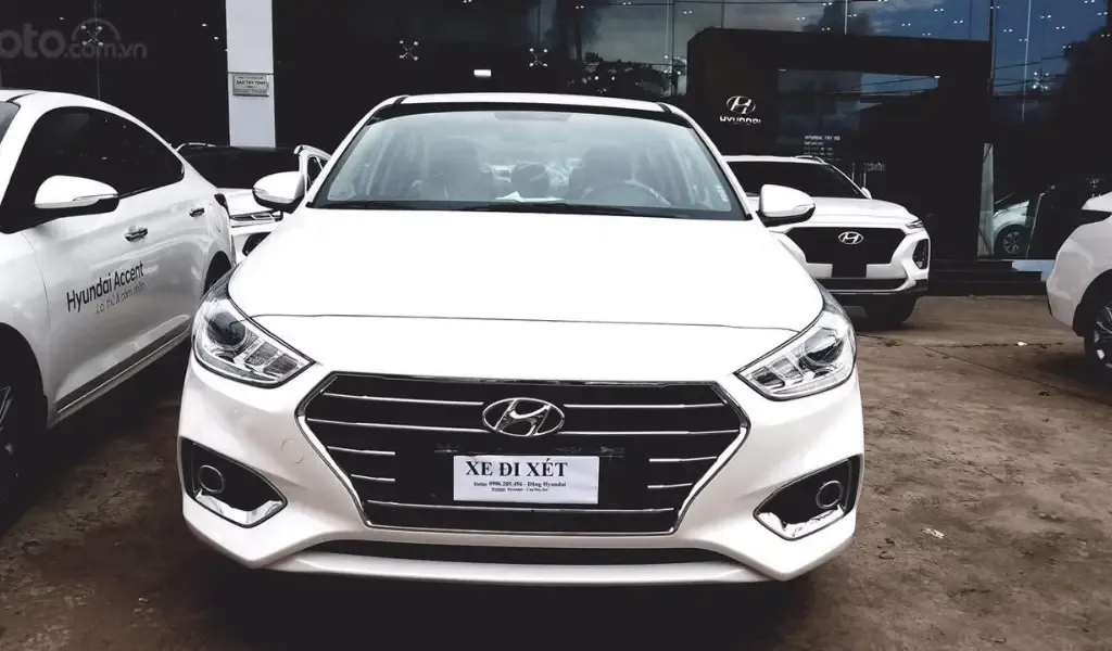 Xe mới mua hoặc xe nhận tư đại lý là các trường hợp phổ biển cần đăng ký tạm biển số ô tô