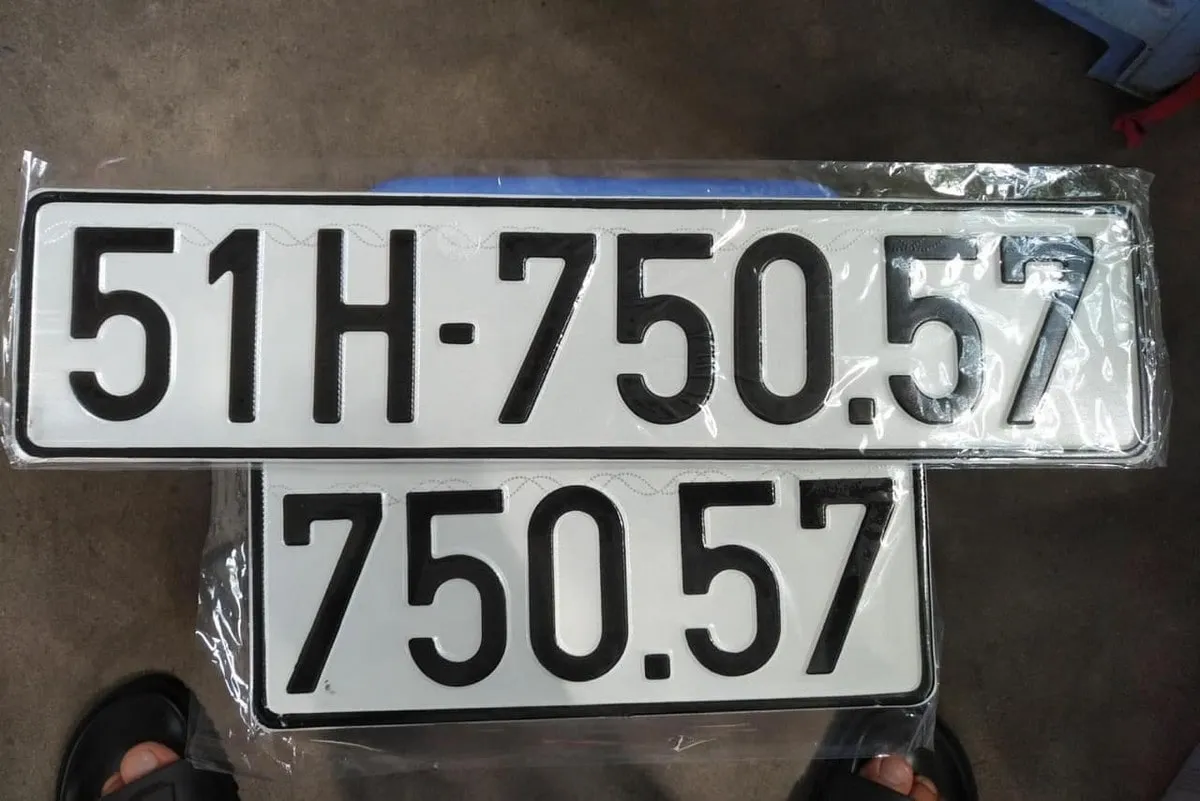 Biển số gánh và số đảo thể hiện sự cân bằng, yếu tố quan trọng khi xem biển số xe đẹp hay xấu