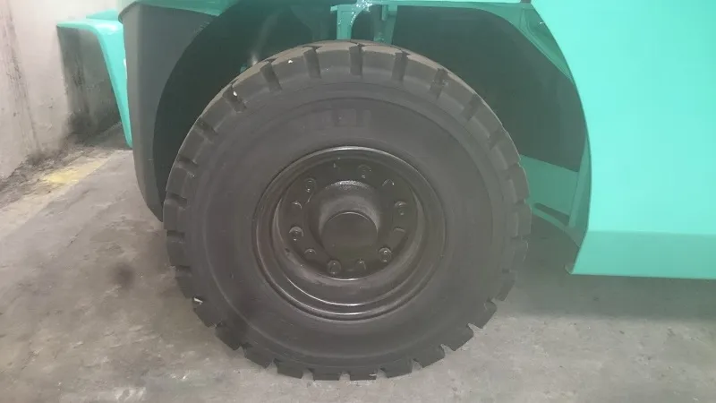 Lốp Sau (Lốp Đặc)