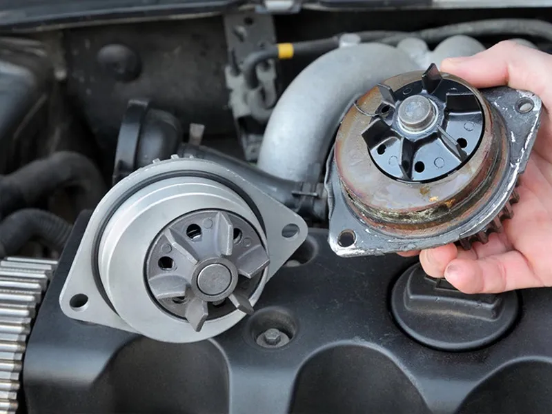 Cấu tạo bơm nước làm mát ô tô với cánh gạt và trục truyền động