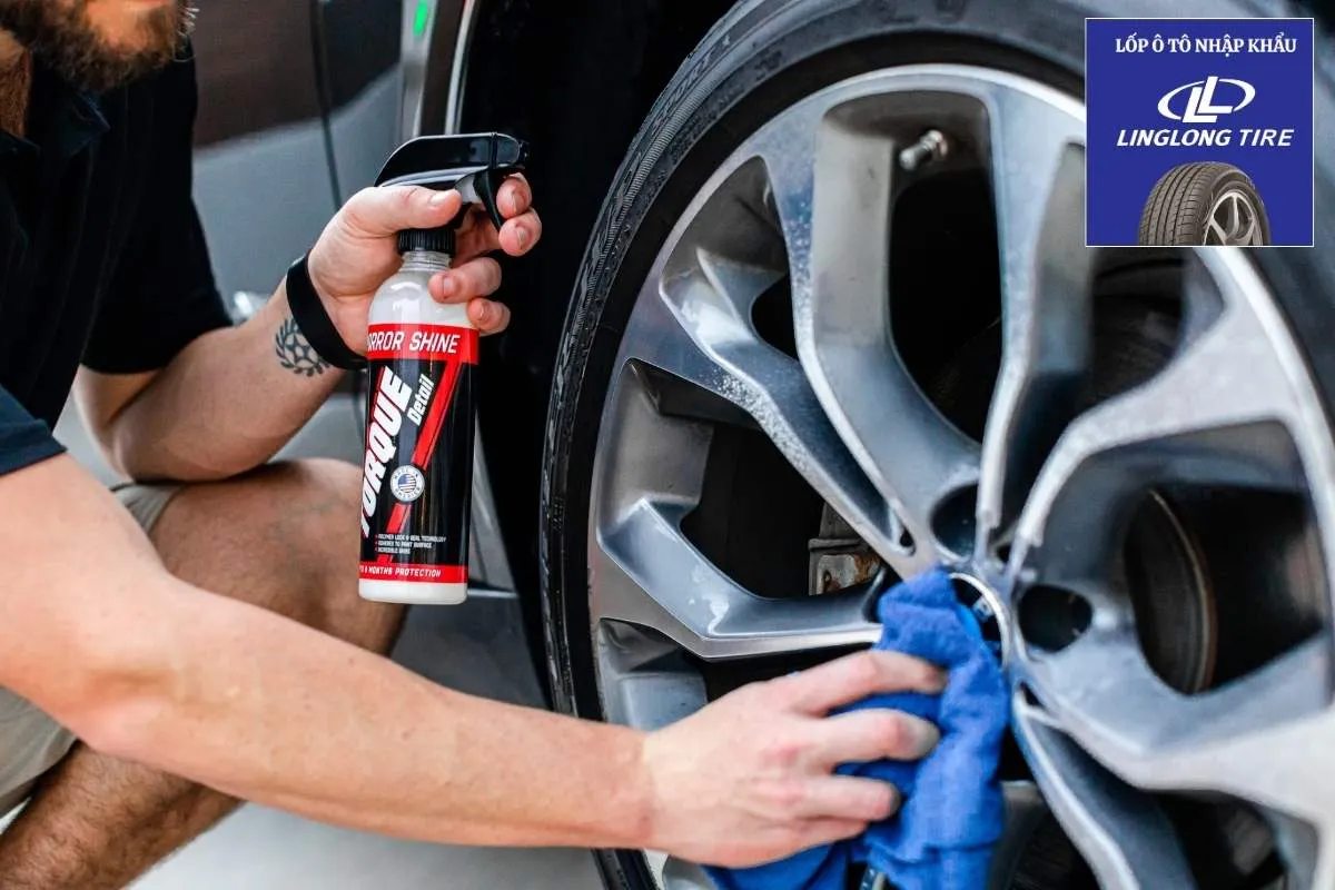 Một số loại dung dịch đánh bóng lốp xe ô tô phổ biến trên thị trường
