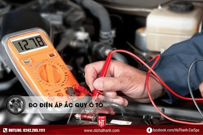 Sử dụng vôn kế để kiểm tra điện áp máy phát và ắc quy ô tô