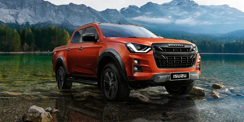 Isuzu D-Max màu bạc thể hiện vẻ ngoài thực dụng, thiết kế phục vụ tối đa cho khả năng Off-road