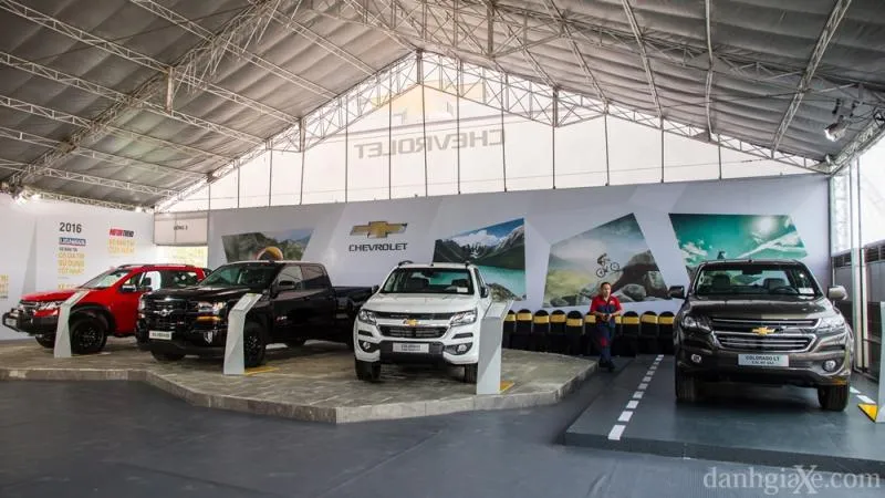 Nội thất hiện đại của Chevrolet Colorado 2017 với hệ thống MyLink II