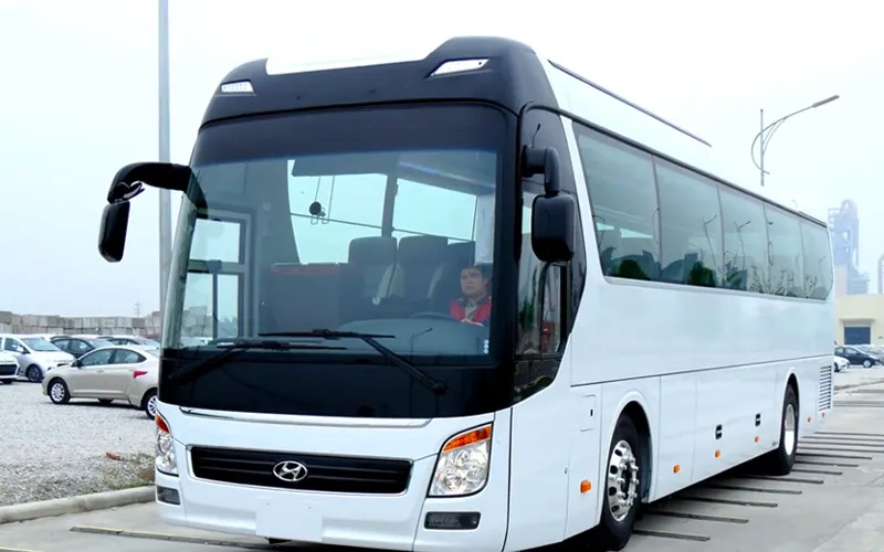 Xe khách 24-45 chỗ cho đoàn du lịch lớn