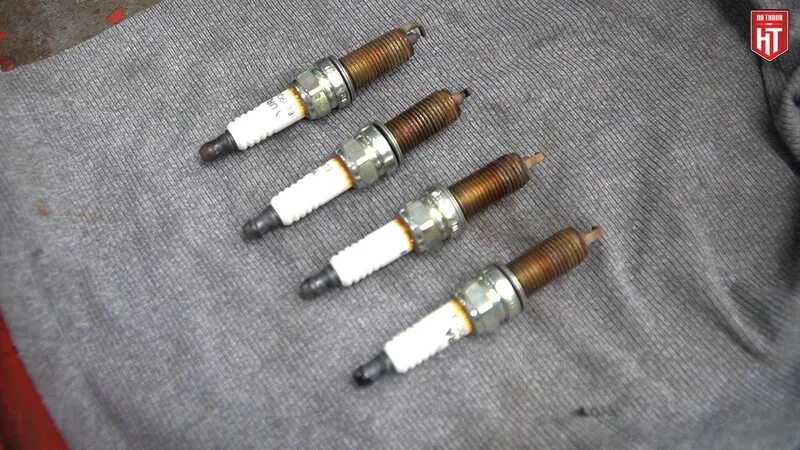 Kiểm tra và thay thế bugi sau 60.000 - 100.000km