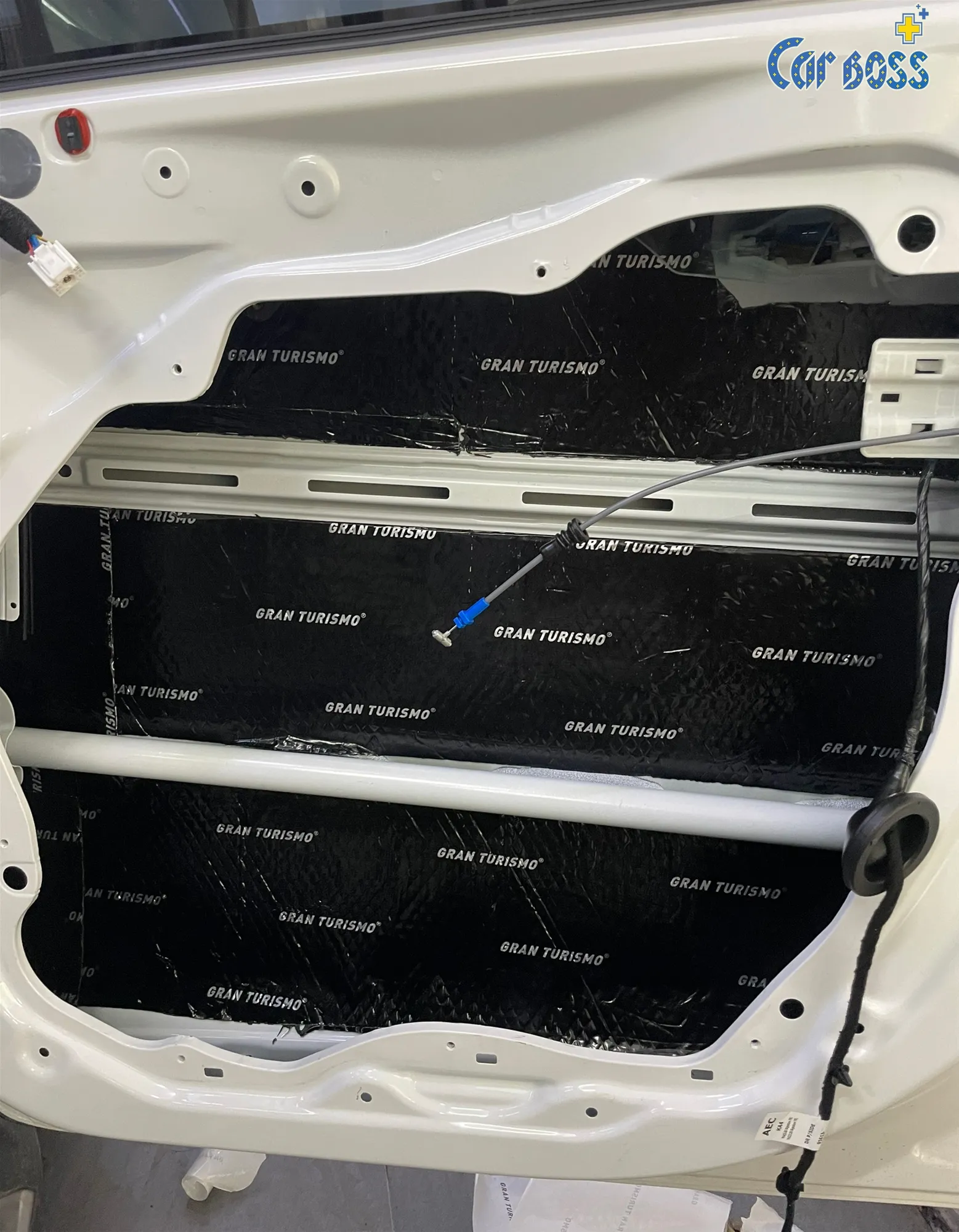 Quy trình cách âm cánh cửa xe ô tô chuyên nghiệp bằng vật liệu GT