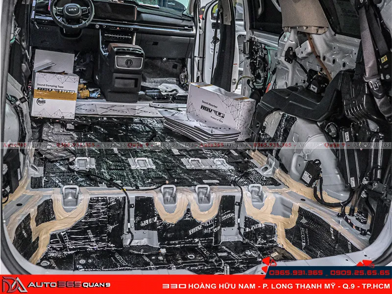 Cách âm sàn xe Kia Carnival