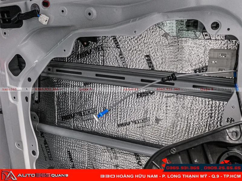 Cách âm cửa xe Kia Carnival