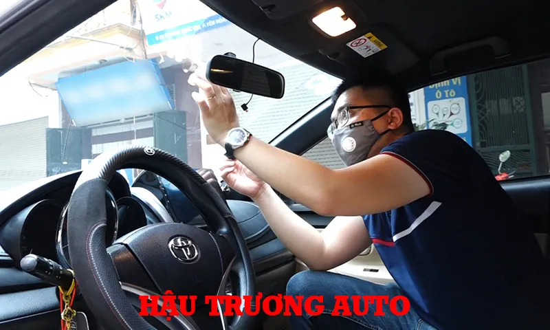 Cách gắn camera hành trình xe hơi đơn giản tại nhà