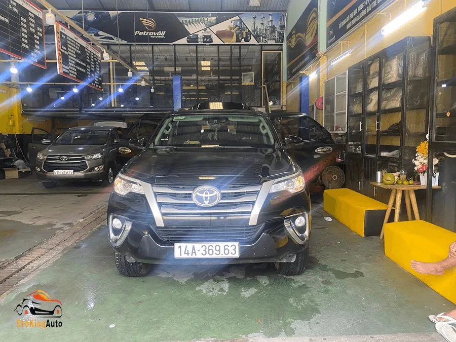 Cách khắc phục kính xe ô tô bị nứt