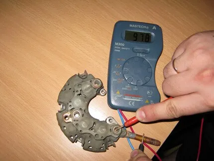 Kiểm tra cầu đi ốt bằng đồng hồ vạn năng