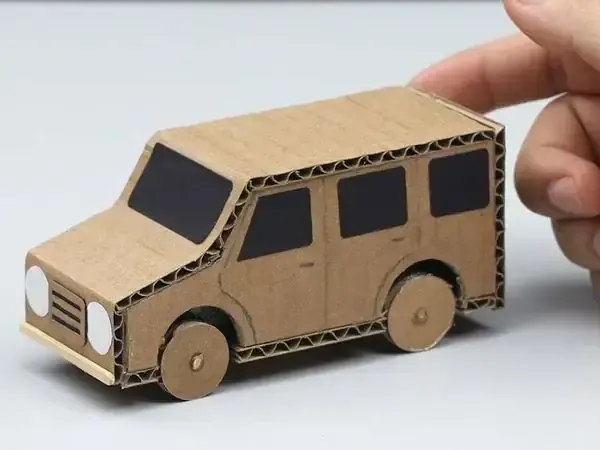 Một số mẫu xe ô tô mini bằng giấy với thiết kế thể thao