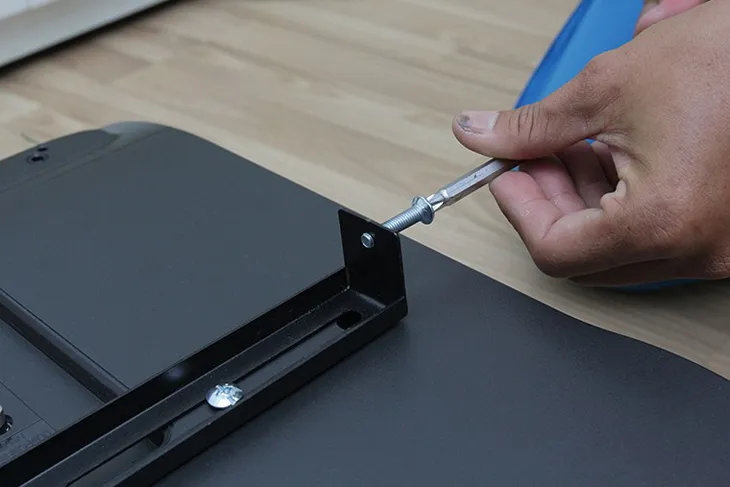 Ốc dùng để cố định, khóa giá treo