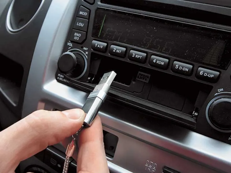 Nên chọn thiết bị kết nối phù hợp với dòng xe của mình