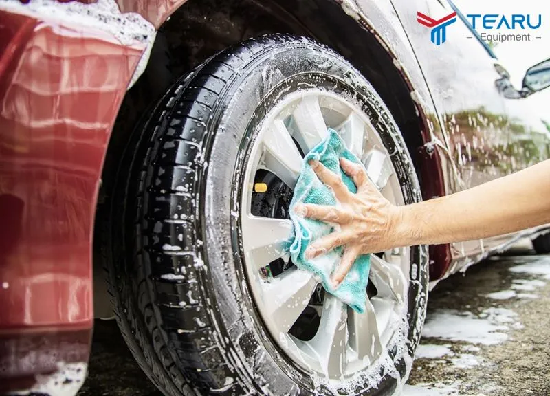 Nên rửa xe ô tô định kỳ
