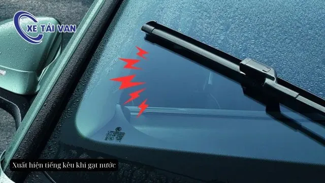 Gạt nước xuất hiện tiếng kêu