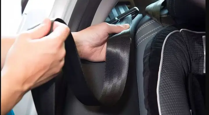 Cách Tháo Dây An Toàn Xe Ô Tô: Hướng Dẫn Chi Tiết & An Toàn