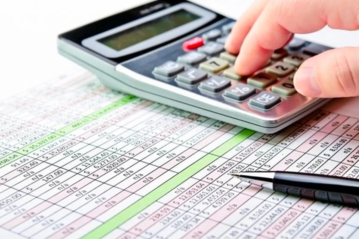 Lạm phát cũng là yếu tố ảnh hưởng tới cách tính giá xe ô tô cũ. Alt: Lạm phát công nghệ và kinh tế ảnh hưởng đến cách tính khấu hao xe ô tô cũ