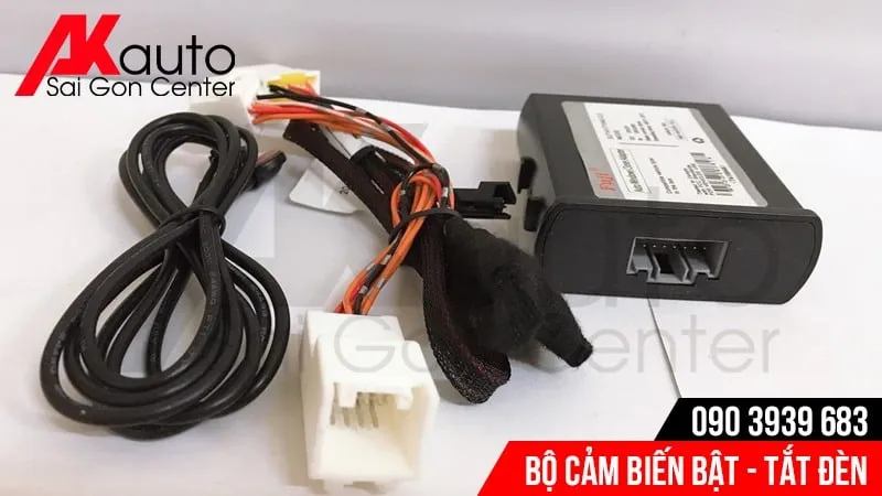 cảm biến ánh sáng bật đèn tự động xe ô tô