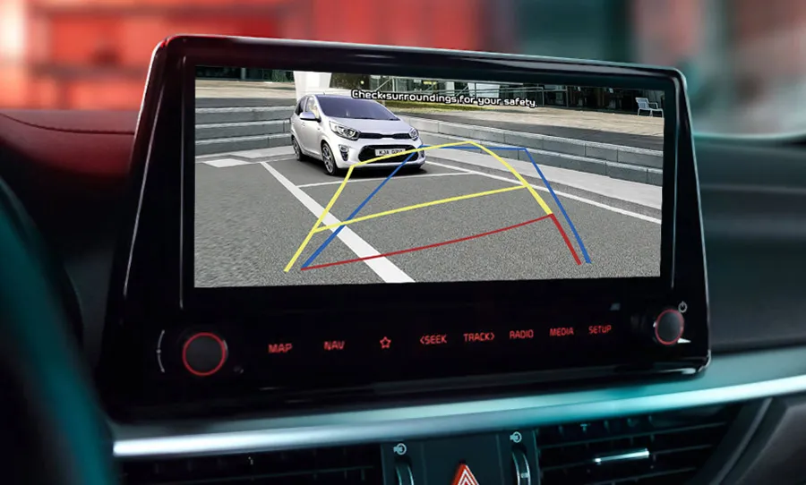 Kia K3 được trang bị camera lùi