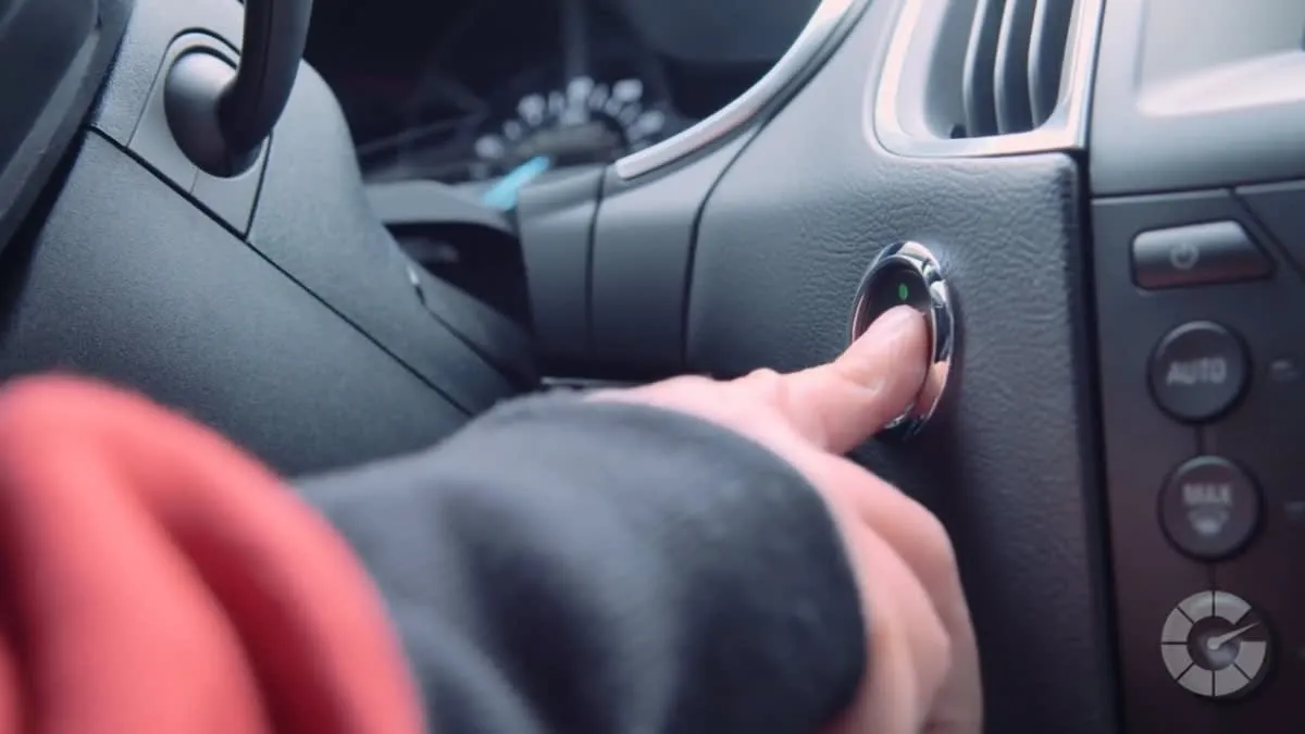 Cách kích điện (đề nổ) xe ô tô khi hết bình