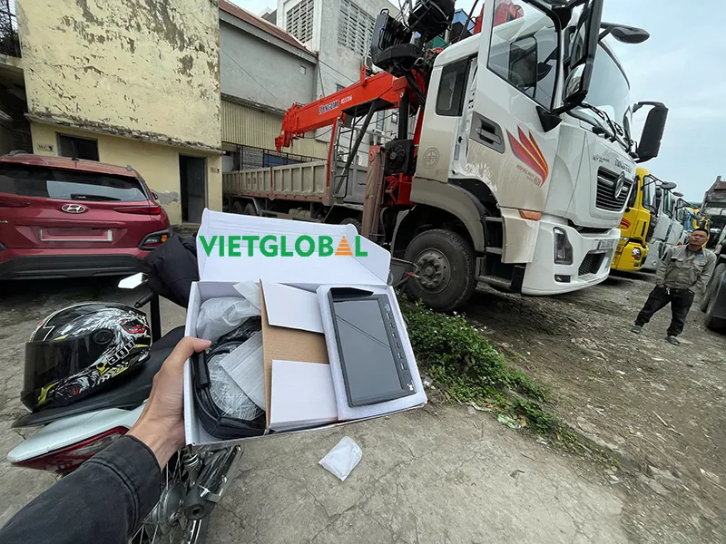 Lắp đặt camera lùi cho xe tải