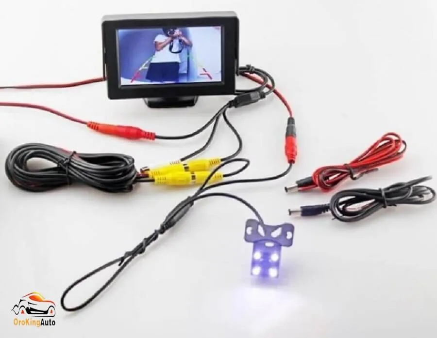 Camera lùi trên ô tô là gì