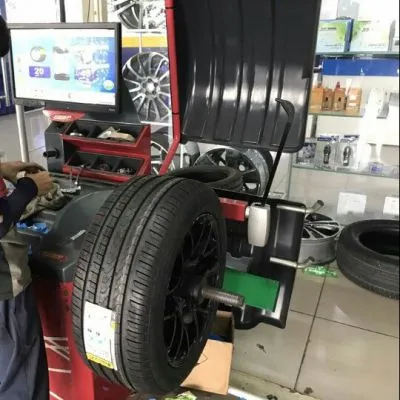 Quy trình tháo lắp lốp xe chuyên nghiệp