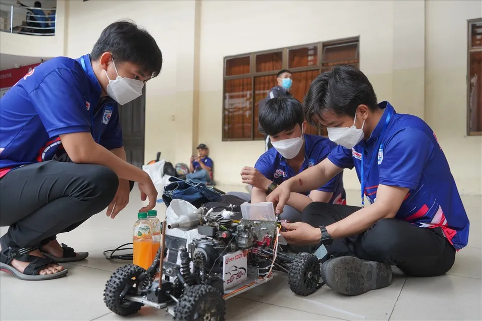 Cách chế tạo xe ô tô mini racing