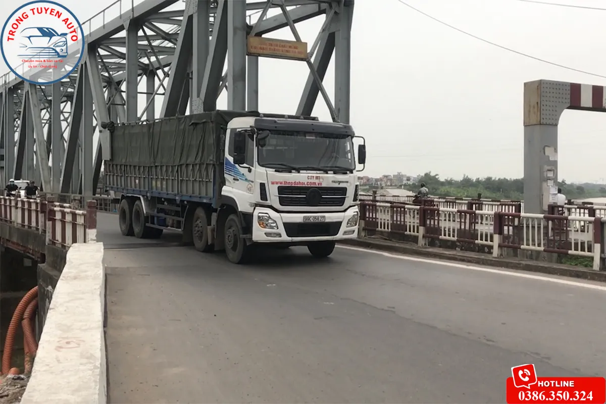 Khu mua bán xe bán tải cũ gần Cầu Đuống, Hà Nội