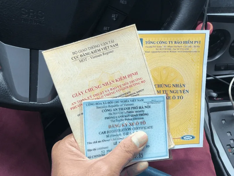 Cà vẹt xe ô tô - Việc không mang theo cà vẹt khi tham gia giao thông là vi phạm pháp luật