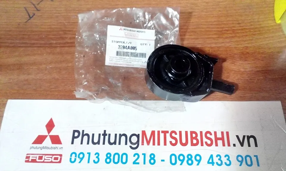 Chân hộp số phụ xe Mitsubishi Triton