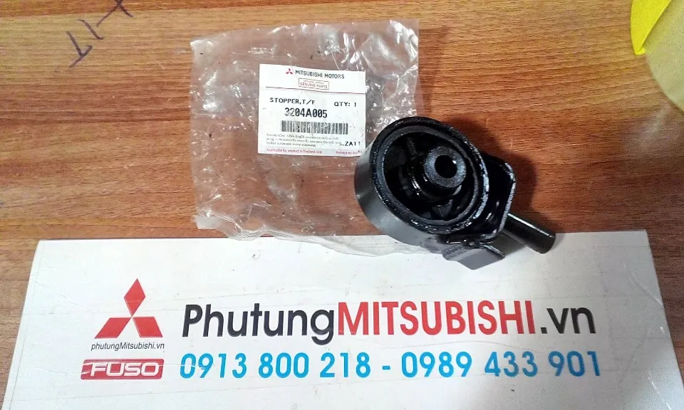Chân hộp số phụ xe Mitsubishi Triton