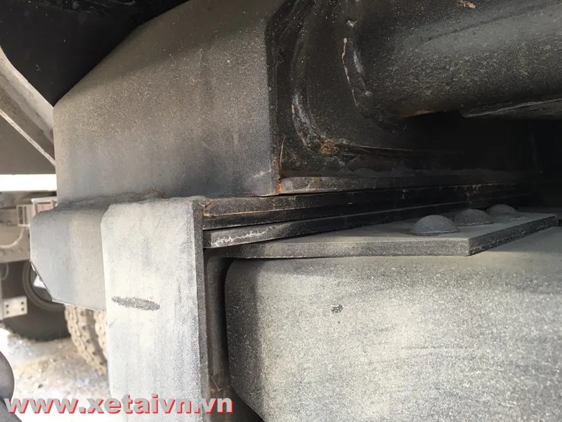 Thiết kế Chassi lồng kép của xe ben Shacman 4 chân đời 2020, đảm bảo khả năng chịu tải vượt trội