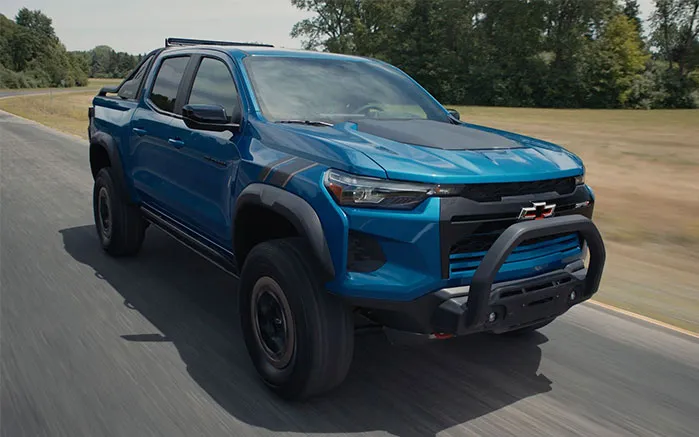 Thiết kế tổng thể hầm hố của mẫu allintitle:giá xe bán tải colorado 2023 mới