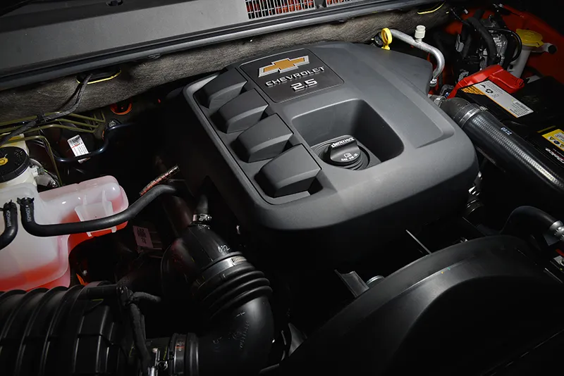 Khối động cơ diesel Duramax 2.5L tăng áp của xe bán tải chevrolet colorado 2019