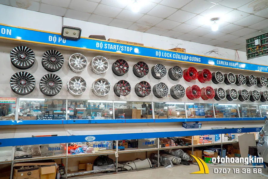 Chi nhánh Ô tô Hoàng Kim cung cấp đa dạng phụ kiện ô tô chuyên nghiệp