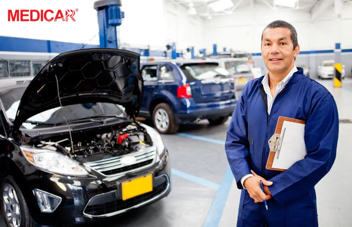 Phí kiểm định kỹ thuật và bảo vệ môi trường xe ô tô 5 chỗ tại trung tâm đăng kiểm.