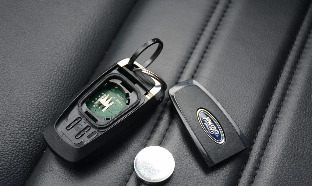 Ốp chìa khóa ngăn bụi bẩn xâm nhập vào khe nút bấm