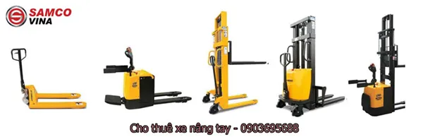 Đội ngũ kỹ thuật kiểm tra xe nâng kéo hàng bằng tay trước khi bàn giao